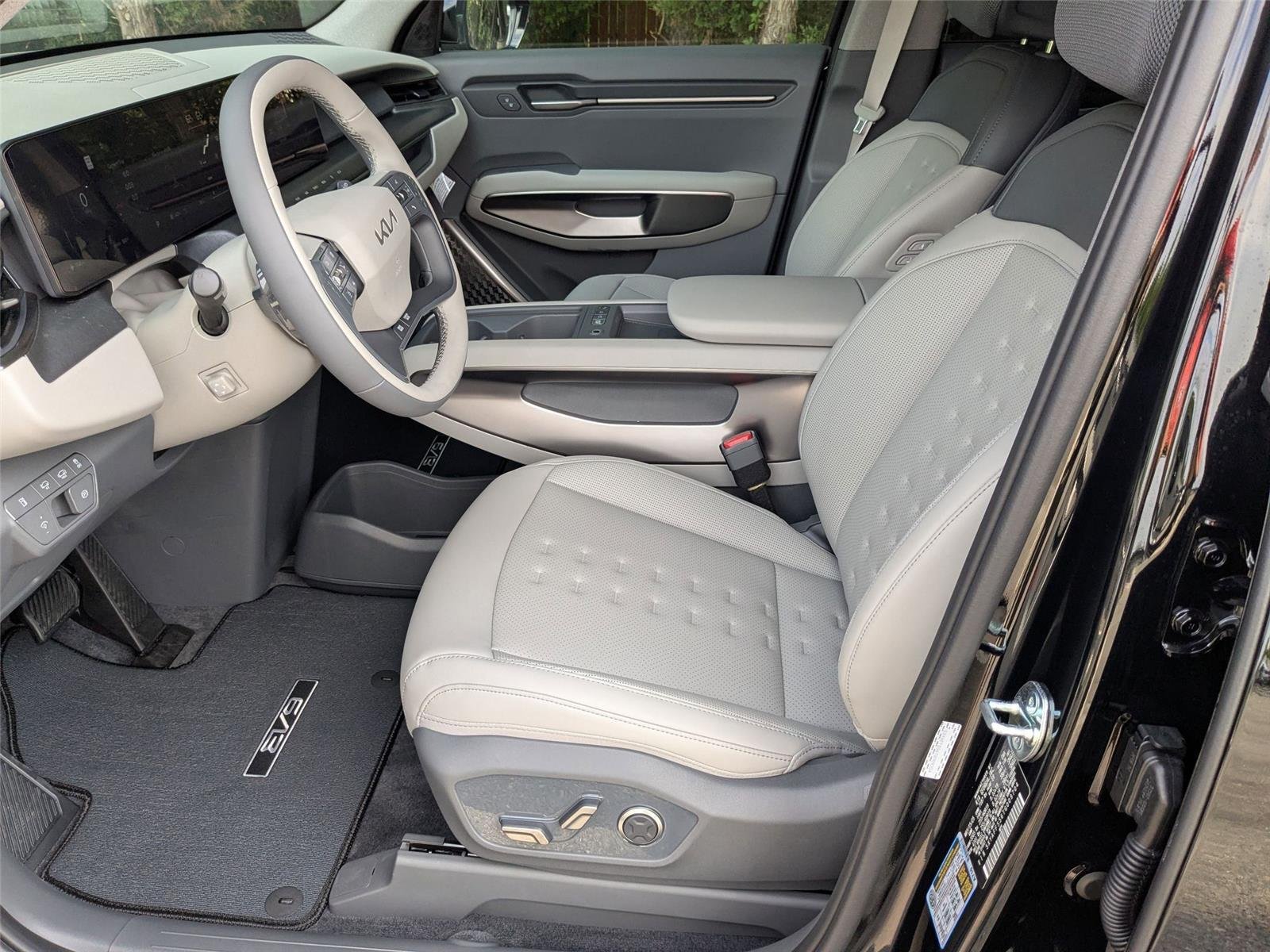 2026 Kia EV9 Wind - Photo 14