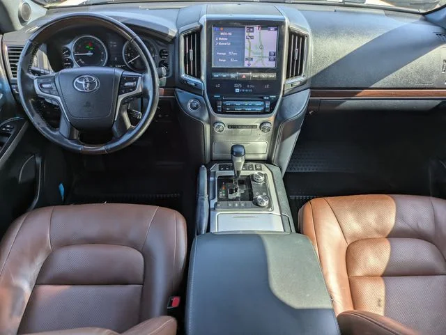 Used 2020 Blizzard Pearl Toyota Base image 16
