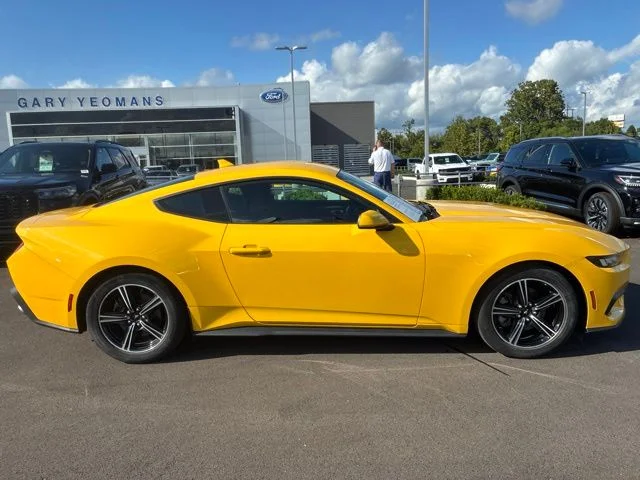 Used 2024 Yellow Ford EcoBoost image 9