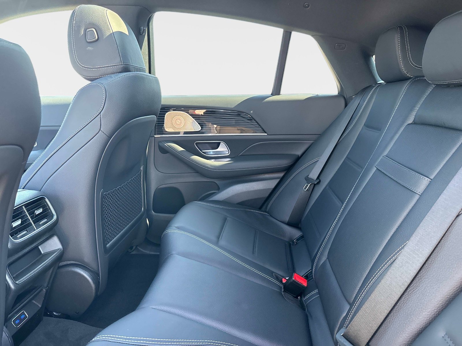 New 2026 Polar White Mercedes-Benz 450 4MATIC® Coupe image 14