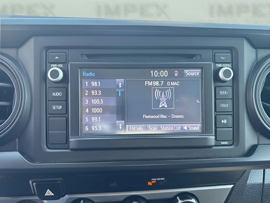 Used 2019 White Toyota SR image 16