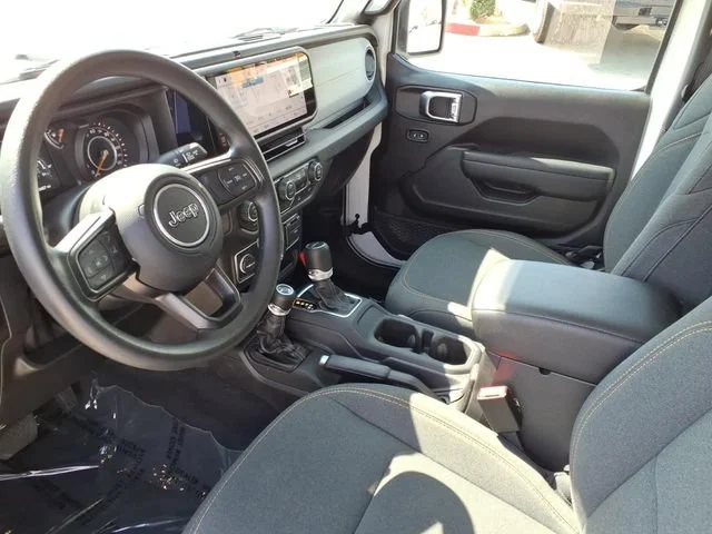 Used 2025 White Jeep Nighthawk image 16