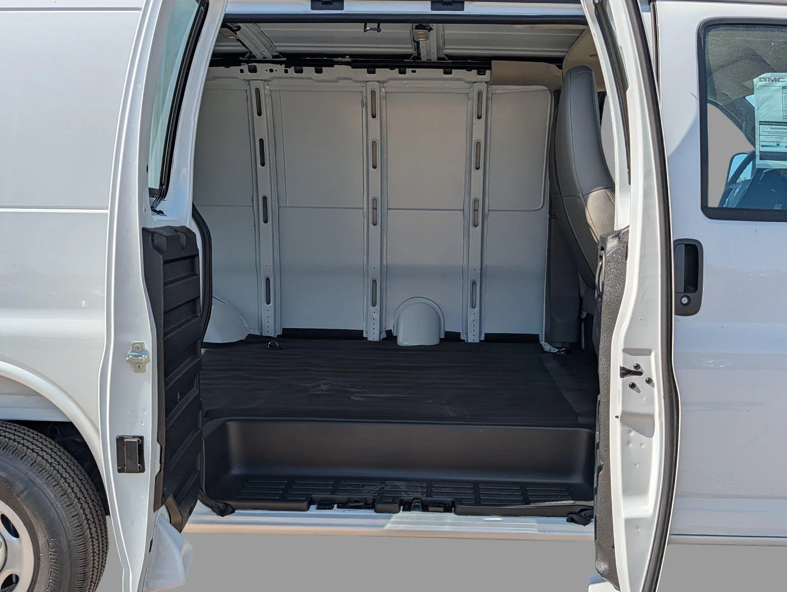 New 2026 Summit White GMC Work Van image 25