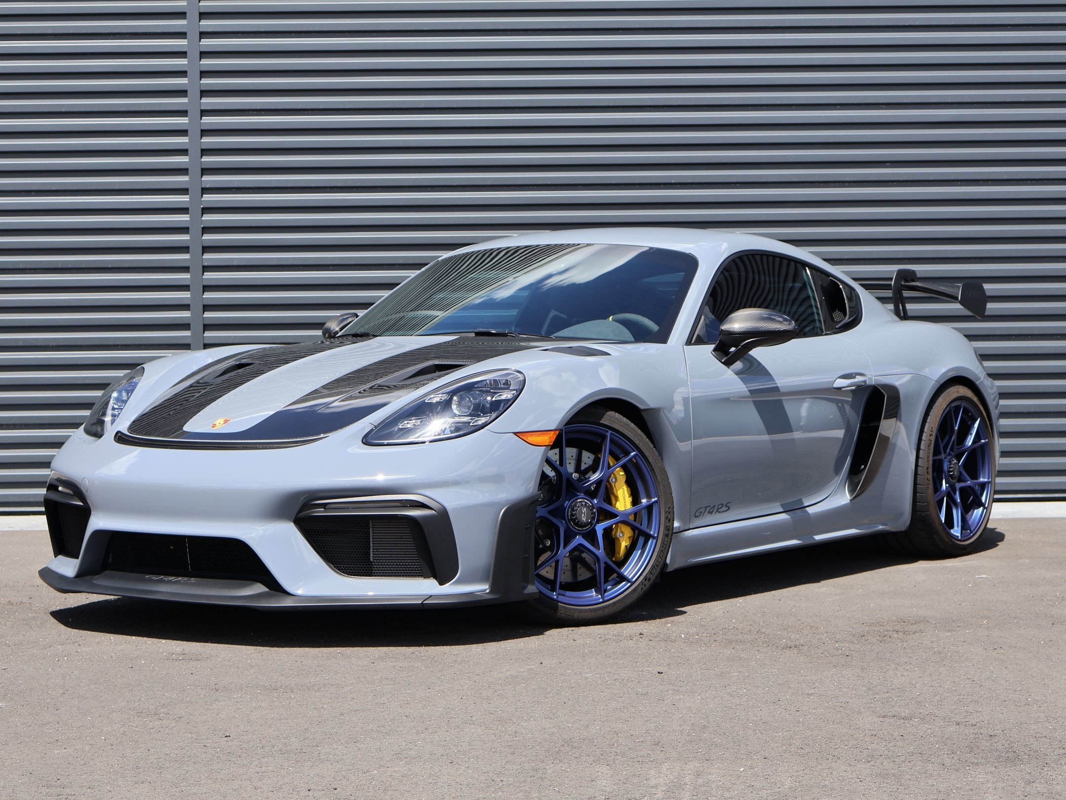 2025 Porsche 718 Cayman GT4 RS's photo