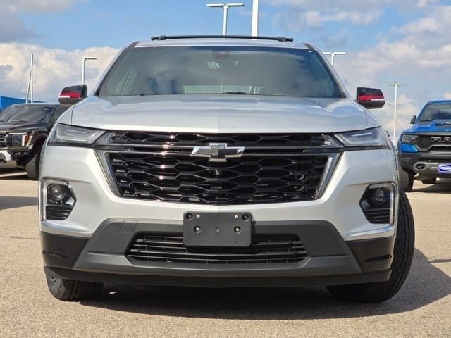 Used 2022 Silver Ice Metallic Chevrolet Premier image 4