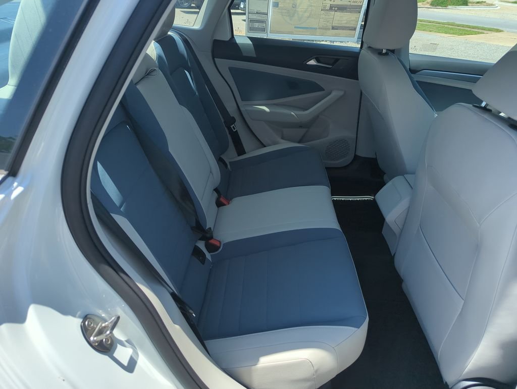 New 2026 White Volkswagen 1.5T SE image 33