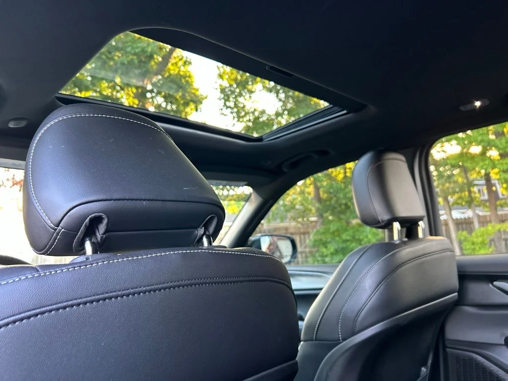 Used 2025 White Jeep Altitude X image 28