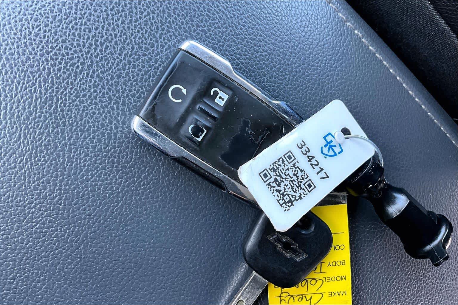 Used 2018 Centennial Blue Metallic Chevrolet 4WD Z71 image 15