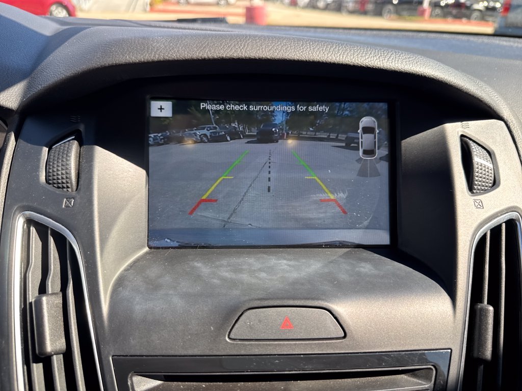 Used 2016  Ford Titanium image 27