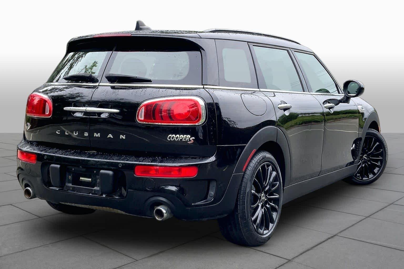 Used 2018 Midnight Black Metallic MINI Cooper S image 12