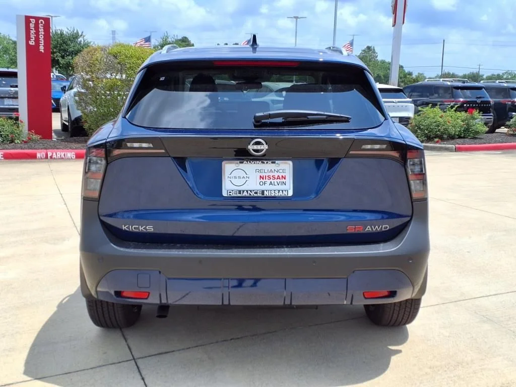 2025 Nissan Kicks SR AWD - Photo 12