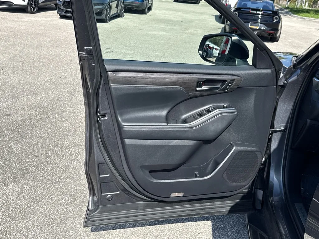 Used 2020 Gray Toyota Limited image 12