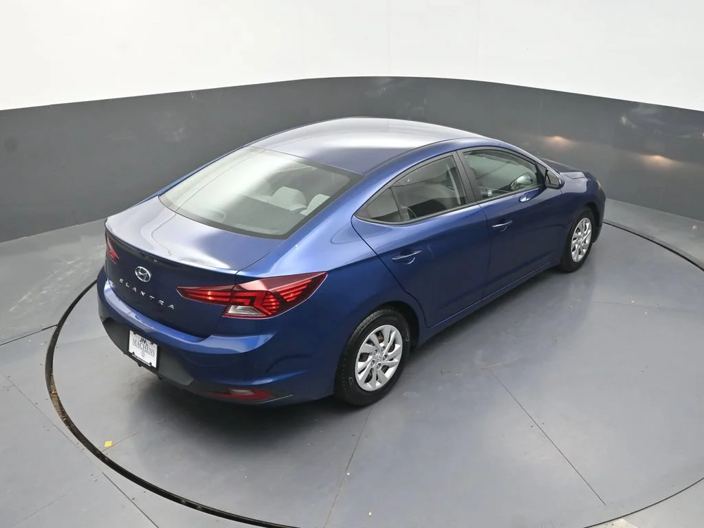 Used 2020 Blue Hyundai SE image 21