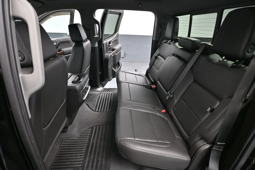 Used 2020 Black GMC SLT image 40