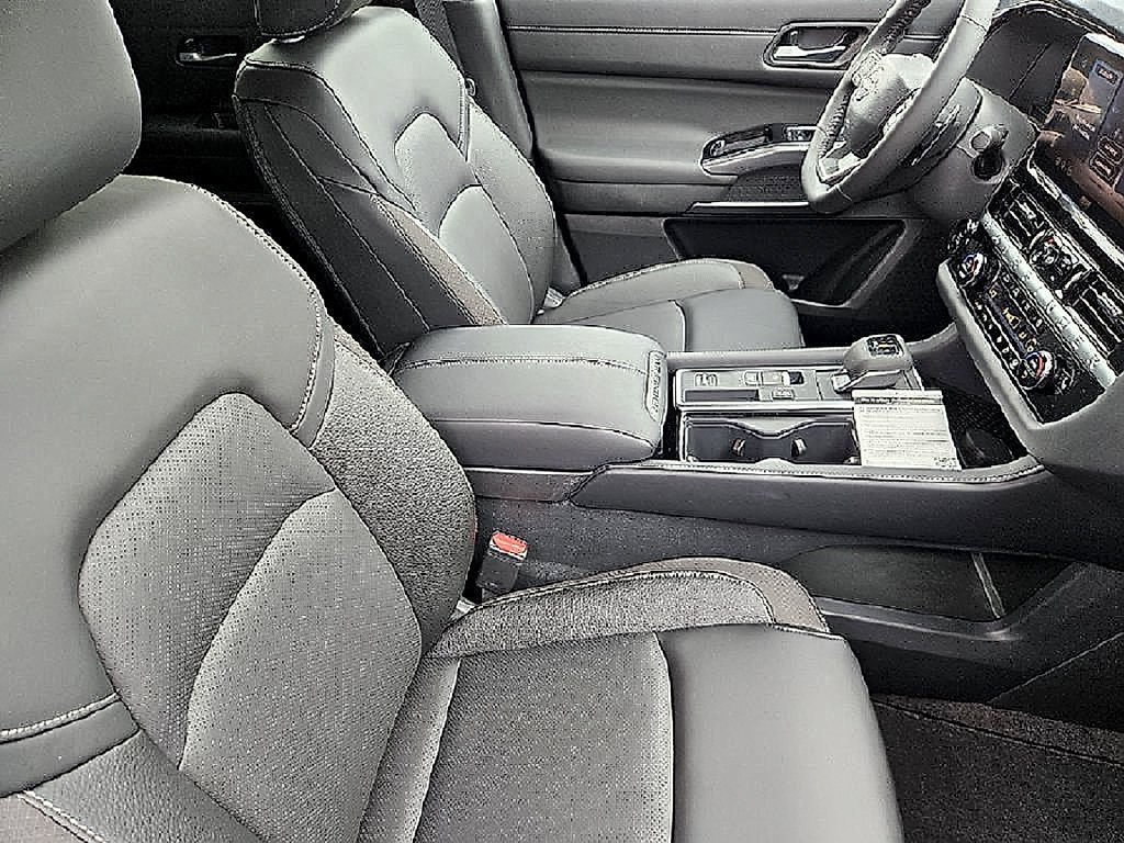 New 2026 Gray Nissan SL image 20