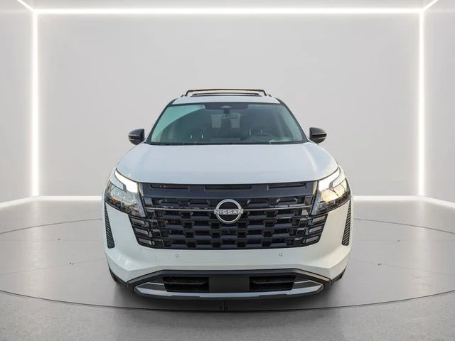 New 2026 Everest White Pearl TriCoat Nissan Platinum image 5