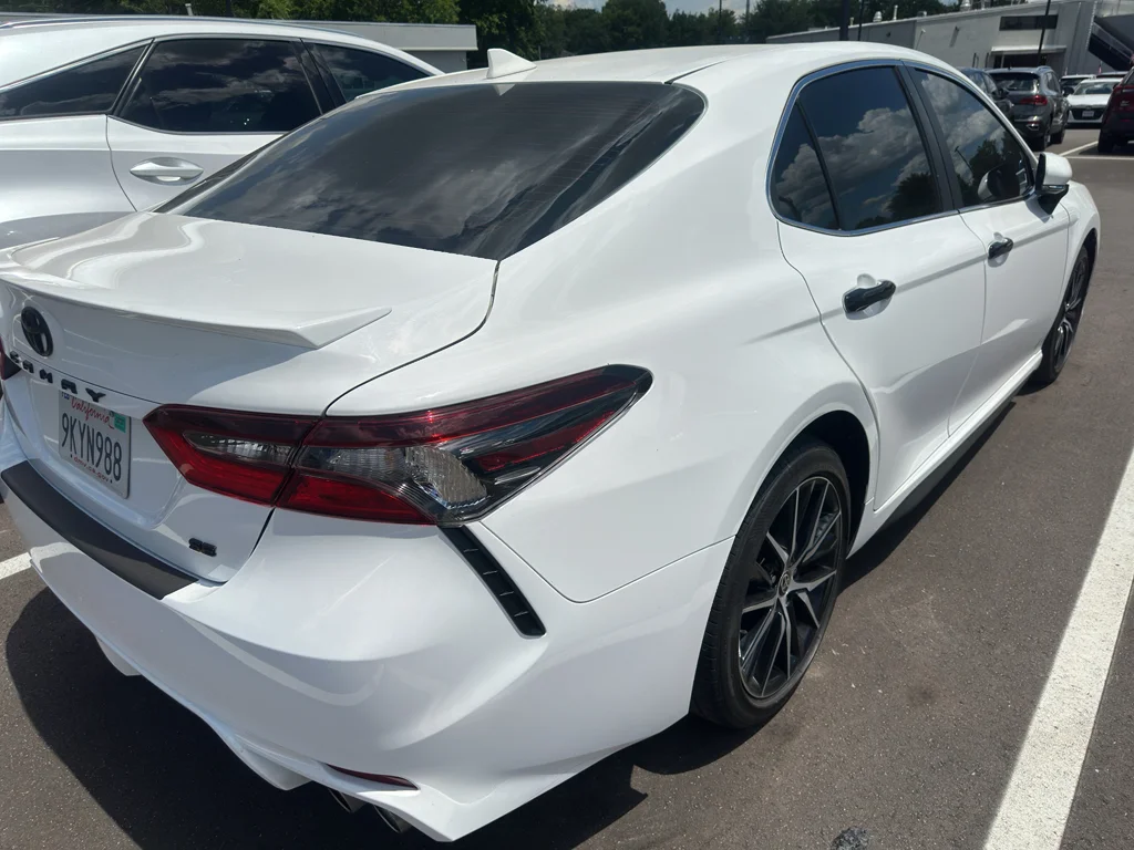 Used 2024 Ice Cap Toyota SE image 6