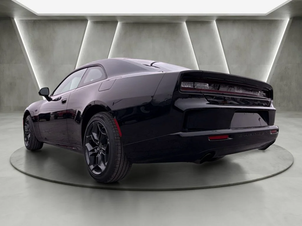 New 2026 Diamond Black Crystal Pearlcoat Dodge R/T image 5