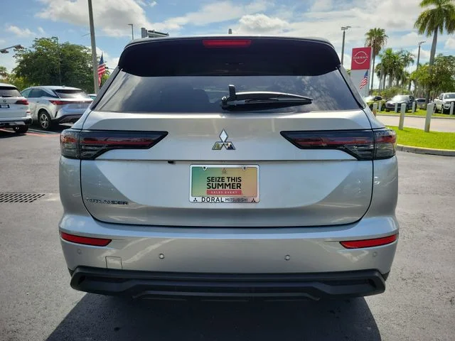 Used 2026 Silver Mitsubishi ES image 5