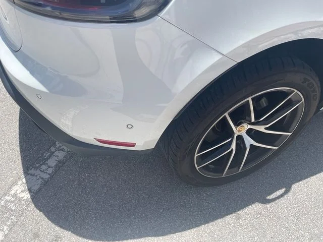 Used 2022 White Porsche Base image 6
