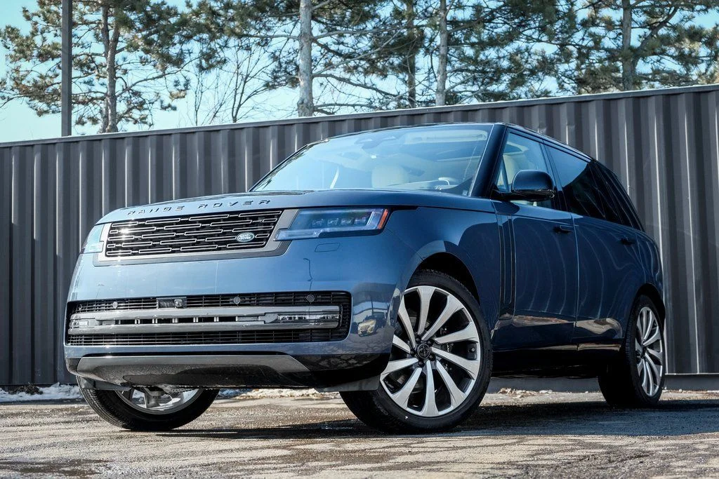 2026 Land Rover Range Rover 3.0 SE LWB 7's photo