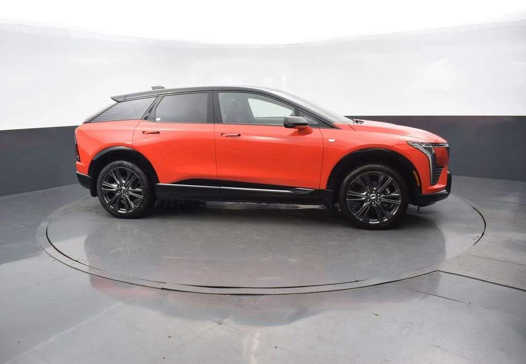 2026 Cadillac OPTIQ Premium Sport - Photo 7