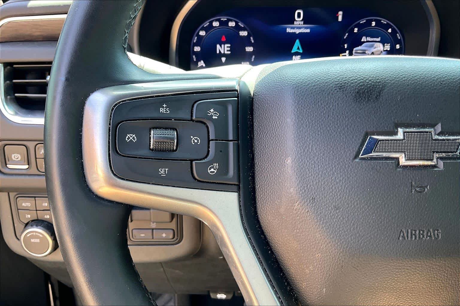 Used 2023 Black Chevrolet Z71 image 34