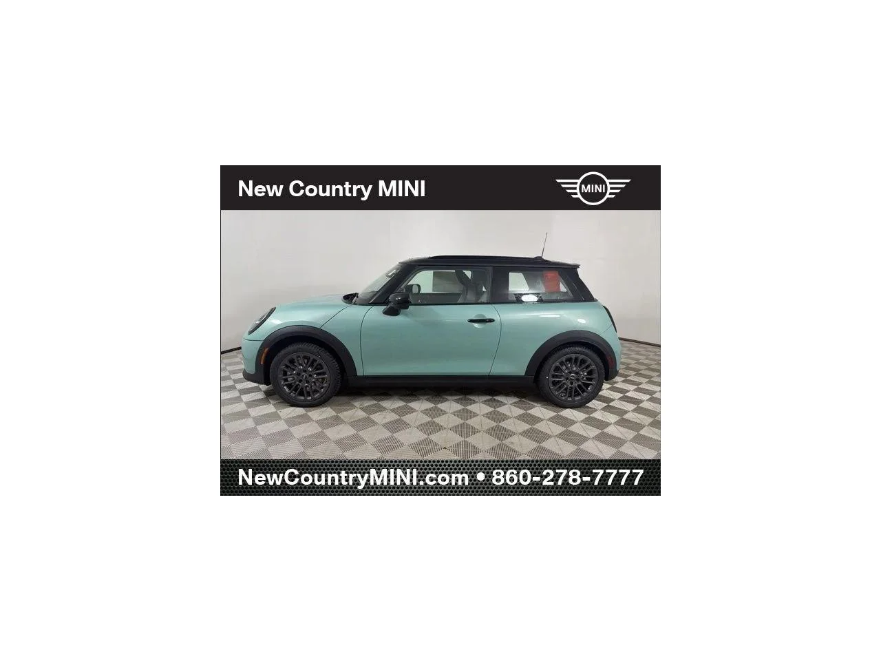 New 2026 Green MINI Signature Plus image 4