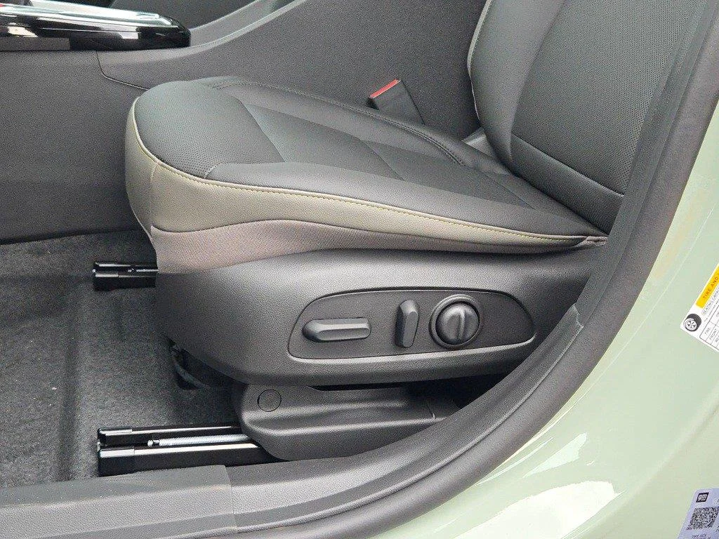 2026 Chevrolet Trax Activ - Photo 20