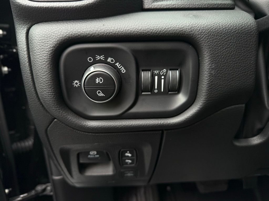 2025 RAM 1500 Big Horn/Lone Star - Photo 13