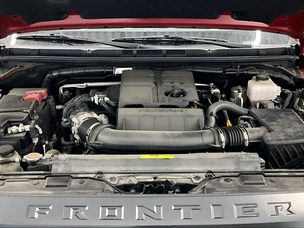 Used 2024 Cardinal Red Metallic Tricoat Nissan PRO-4X image 28