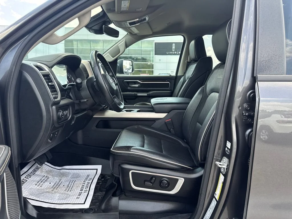 Used 2022 Granite Crystal Clearcoat Metallic Ram Laramie image 40