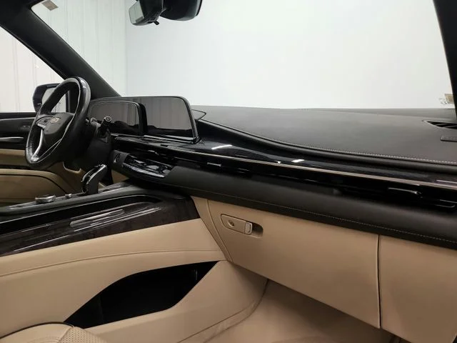 Used 2023 Silver Cadillac Premium image 37
