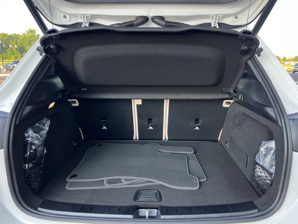 New 2026 Polar White Mercedes-Benz GLA 250 image 44