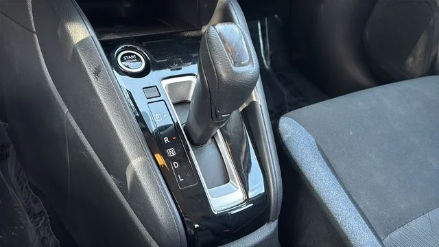 Used 2025 Silver Nissan 1.6 SV image 29