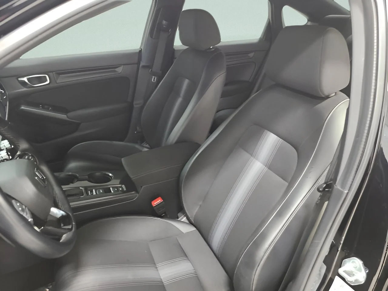 Used 2025 Crystal Black Pearl Honda Sport image 17