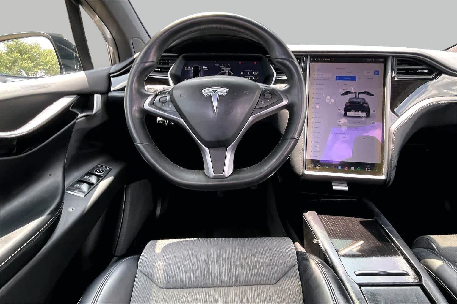 Pre-Owned 2018 Tesla Model X 75D