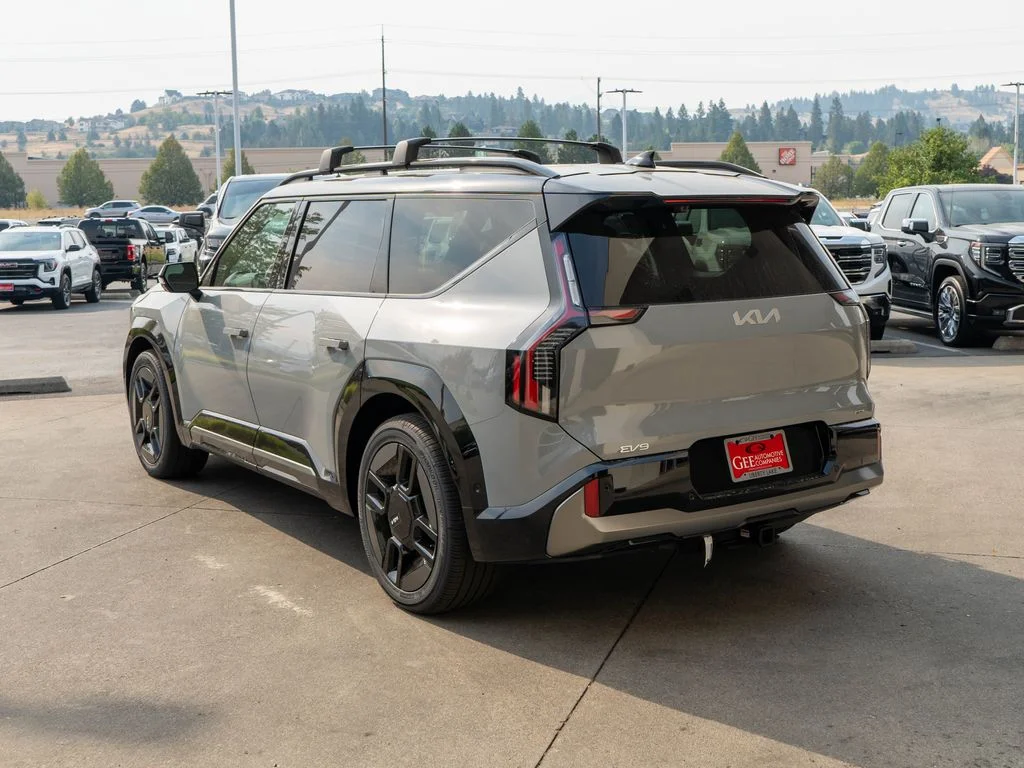 New 2026 Wolf Gray / Black Roof Kia GT-Line AWD image 5