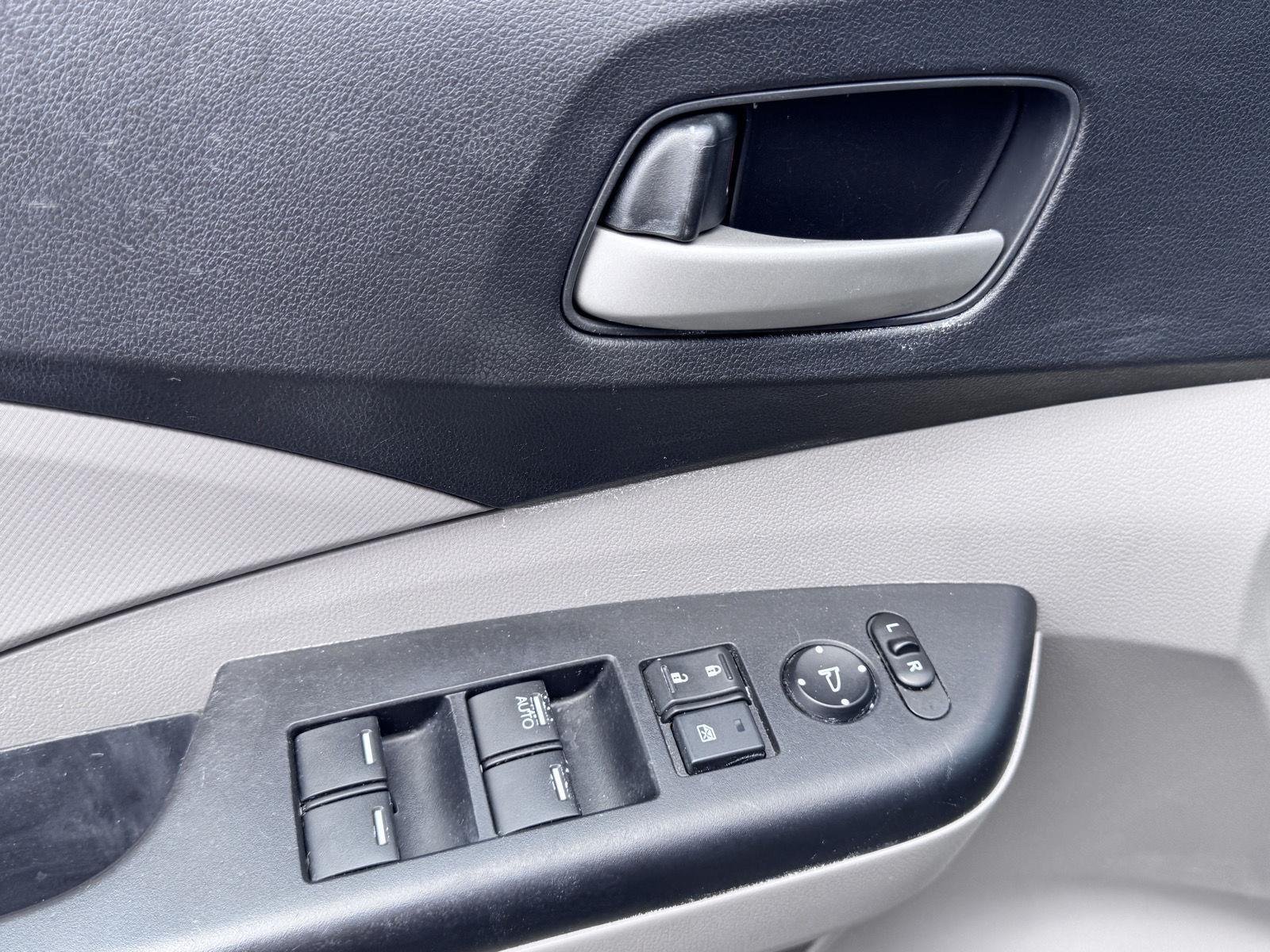Used 2014 Gray Honda LX image 29