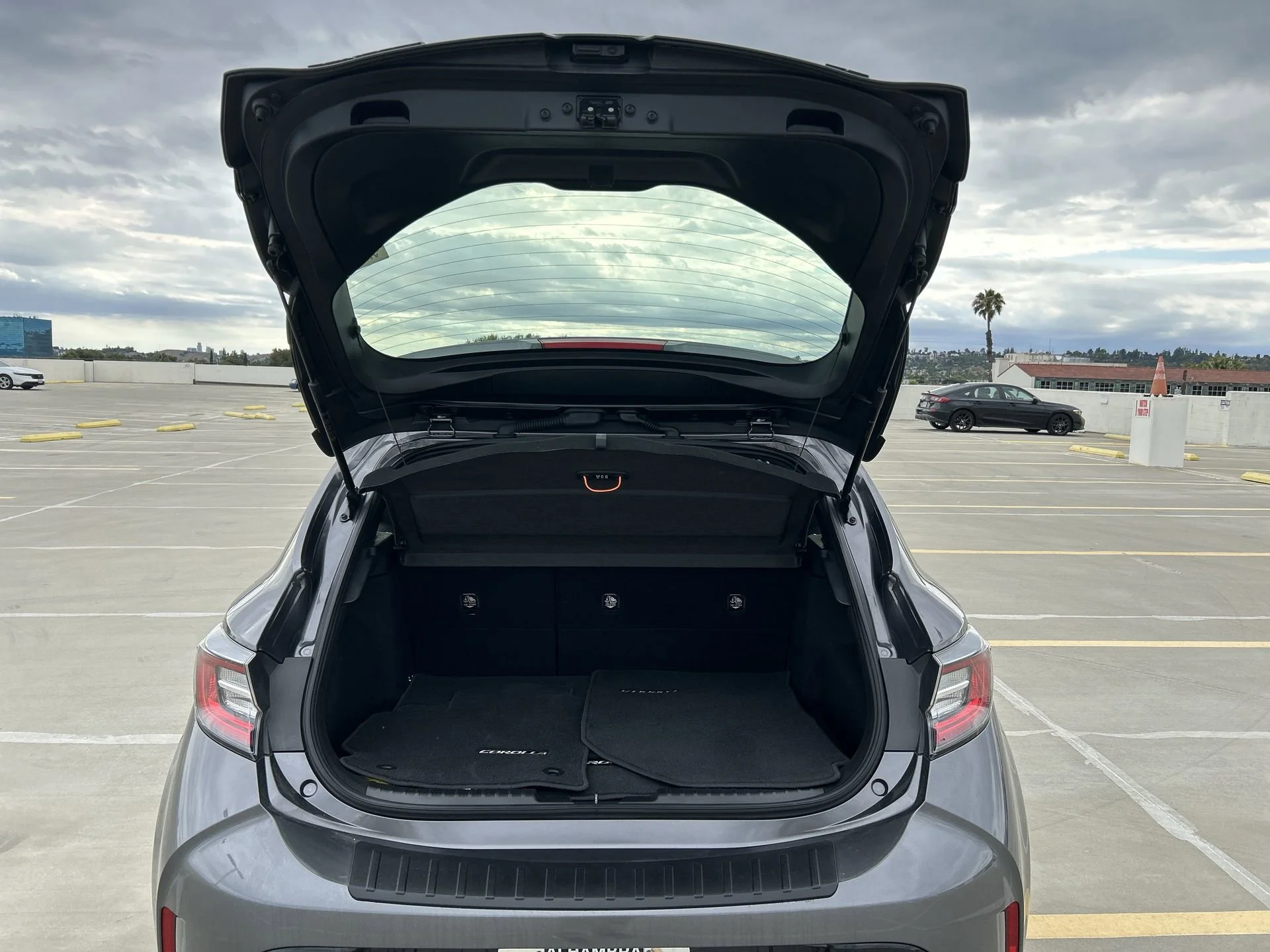 Used 2022 Magnetic Gray Metallic Toyota SE image 19