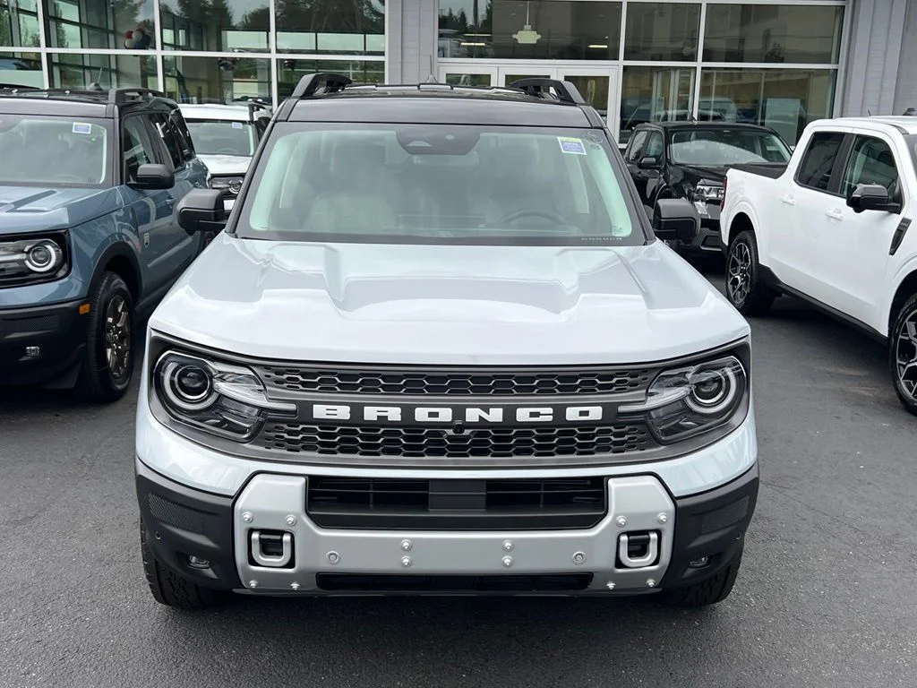 New 2026 Space White Metallic Ford Badlands® image 5