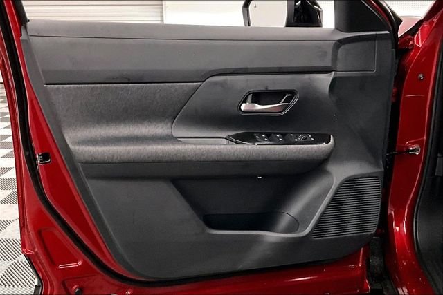New 2026 Scarlet Ember Tintcoat Nissan SV image 32