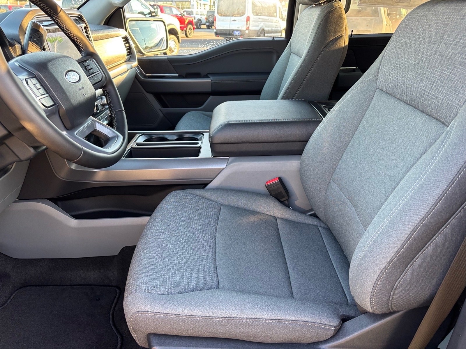 New 2026 Agate Black Metallic Ford XLT image 9