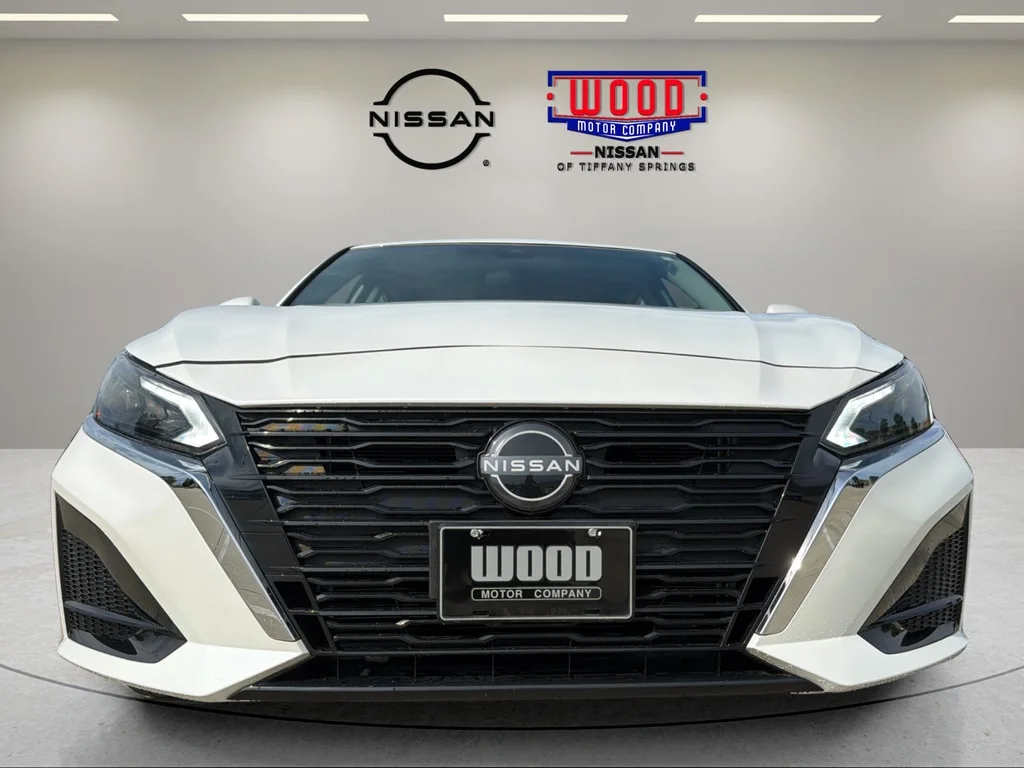 Used 2023 Pearl White Tricoat Nissan 2.5 SV image 6