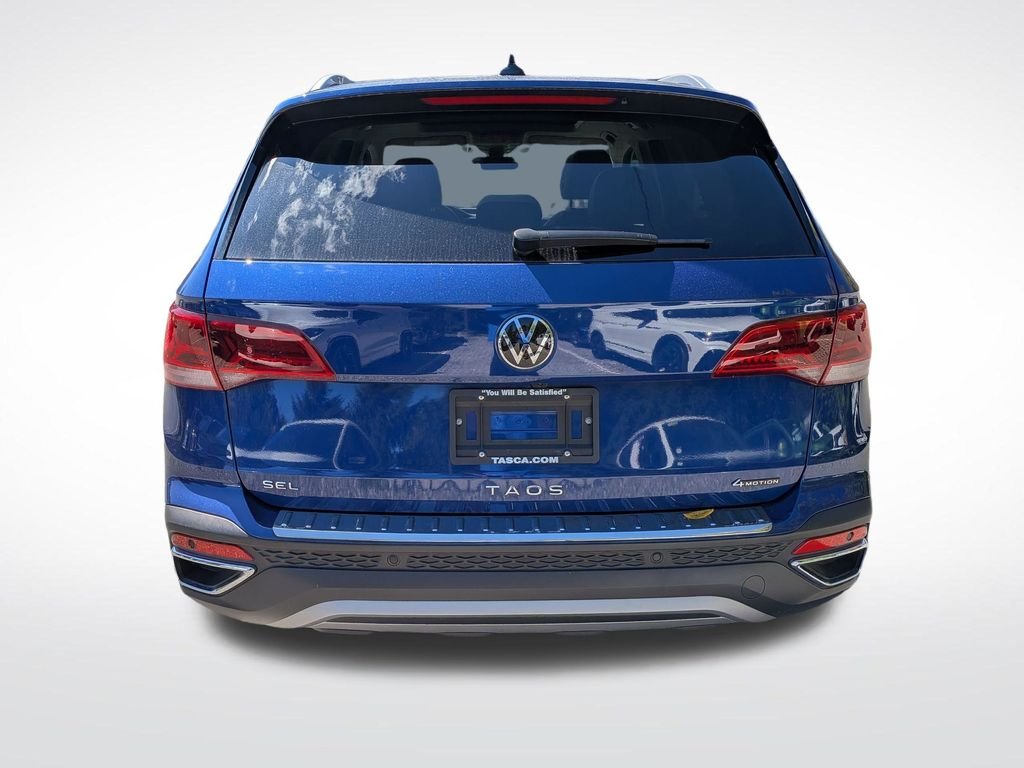 Certified Used 2024 Blue Volkswagen 1.5T SEL image 5