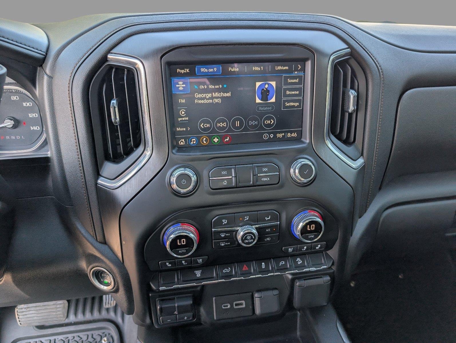 Used 2022 ONYX BLACK GMC AT4 image 19