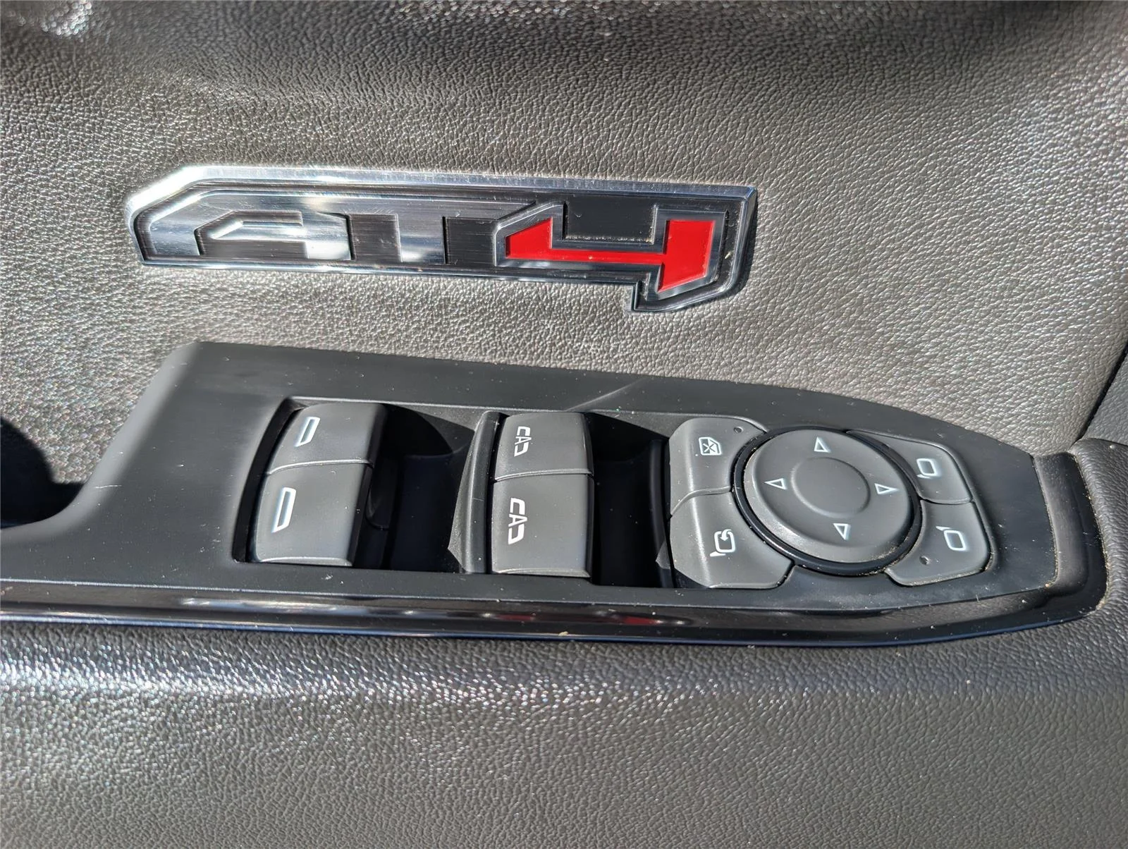 Used 2023 Titanium Rush Metallic GMC AT4 image 33