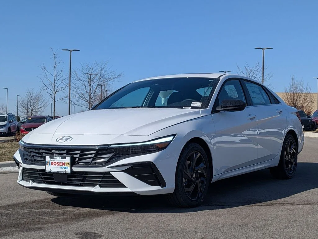 New 2026 White Hyundai SEL Sport image 3