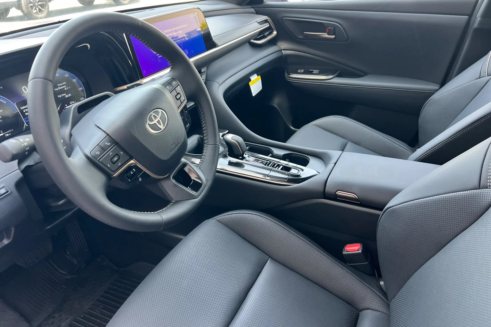 2026 Toyota Crown Signia Limited - Photo 7