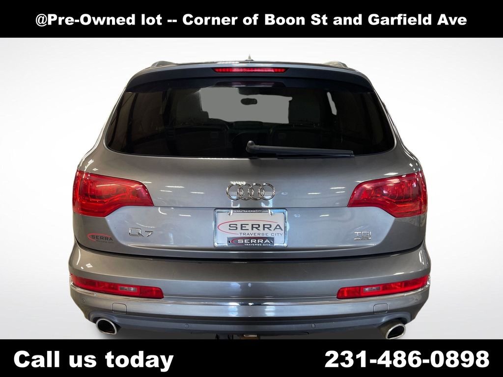 Used 2013  Audi  image 4